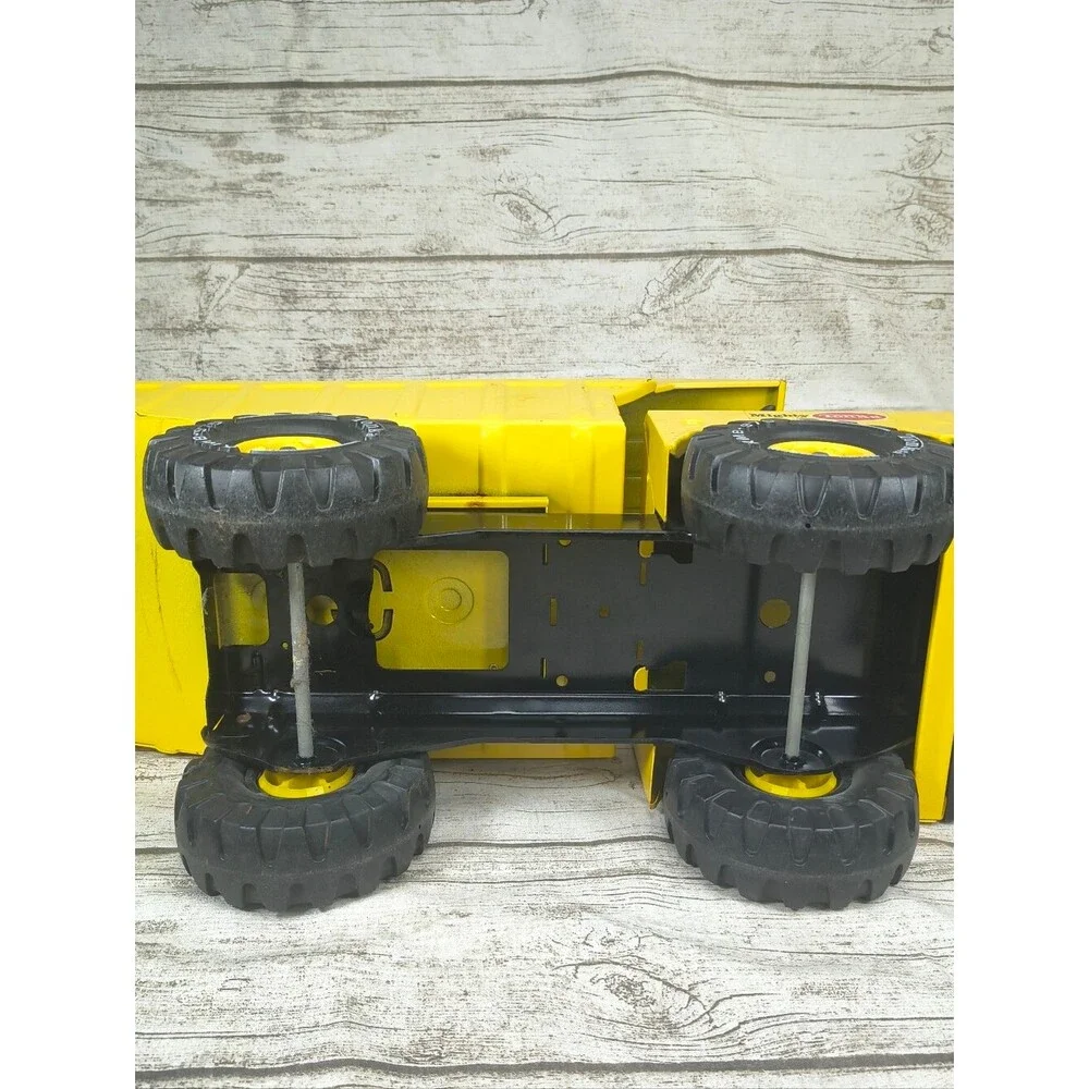 Vintage Mighty Tonka Dump Truck 1970s XMB-975 Yellow All Metal Frame